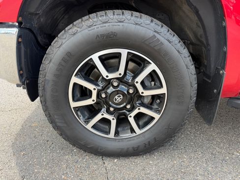 Used 2021 Toyota Tundra SR5 AWD/4WD image 37