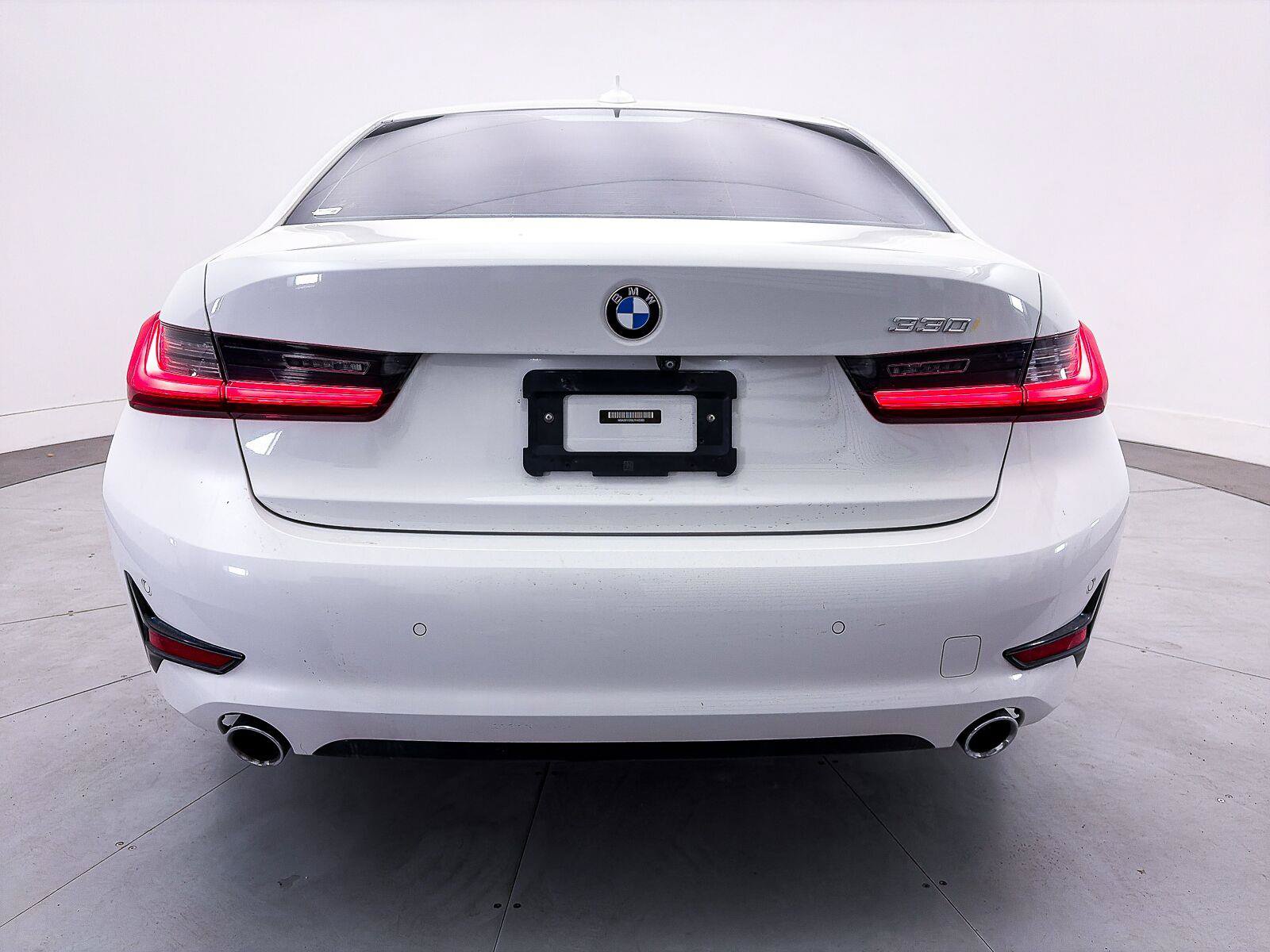 Used 2020 BMW 330i Sedan w/ Convenience Package RWD image 14