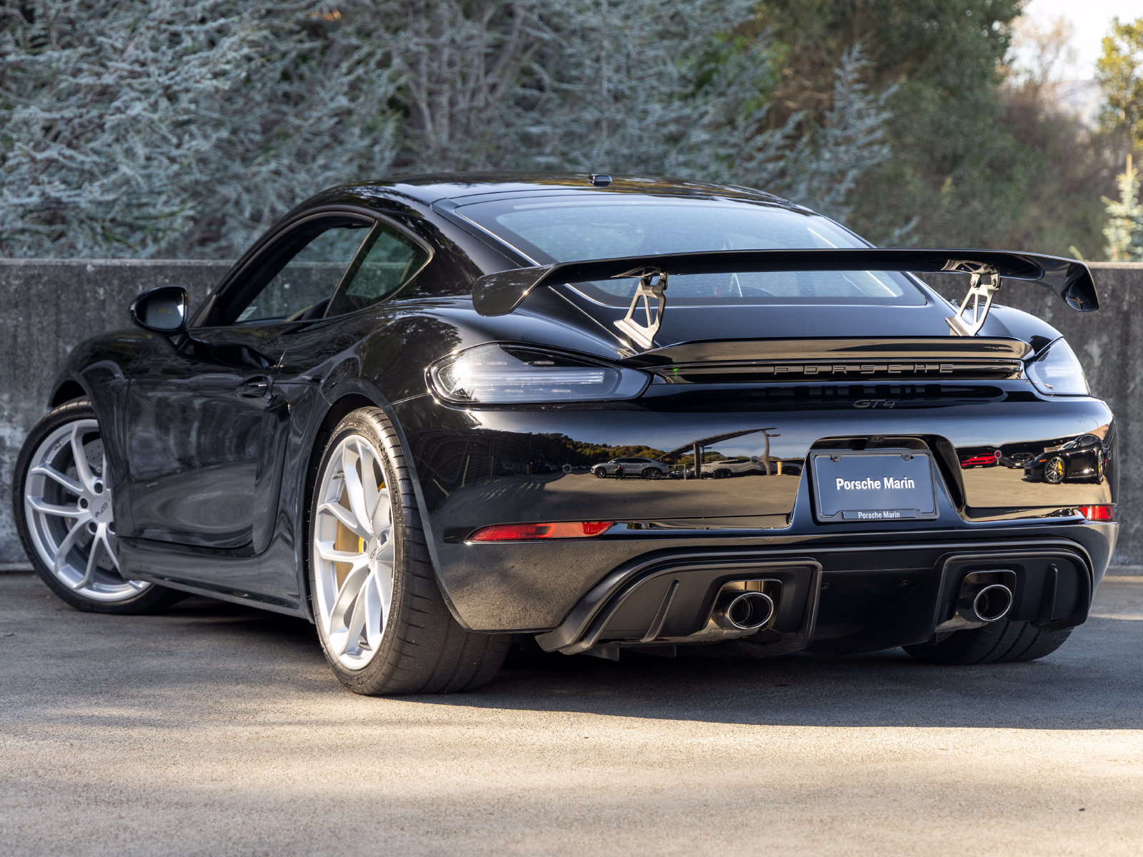 Certified 2021 Porsche 718 Cayman GT4 RWD image 3