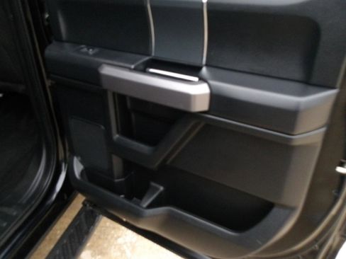 Used 2018 Ford F150 XLT w/ Equipment Group 302A Luxury image 7