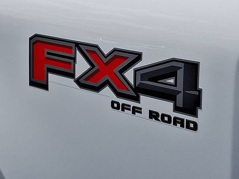 Used 2024 Ford F250 Lariat w/ Lariat Ultimate Package AWD/4WD image 27