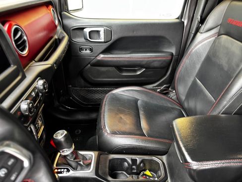 Used 2018 Jeep Wrangler Unlimited Rubicon w/ Safety Group image 28