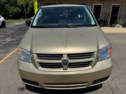 Used 2010 Dodge Grand Caravan SE image 8