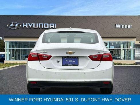Used 2024 Chevrolet Malibu LT FWD image 3