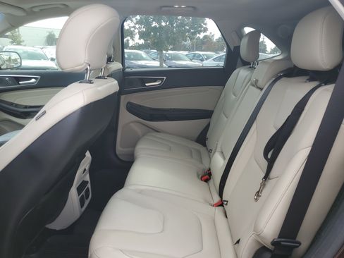 Used 2019 Ford Edge Titanium w/ Equipment Group 301A image 17