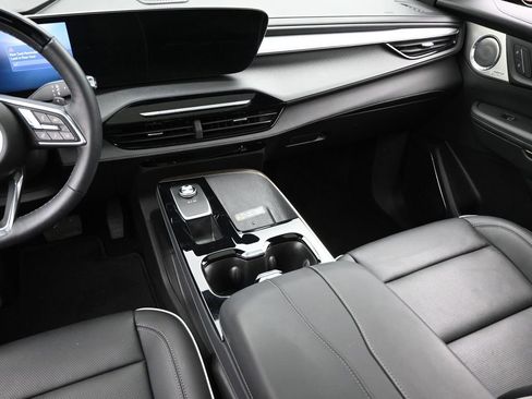 Certified 2025 Buick Enclave Avenir w/ Super Cruise Package image 22