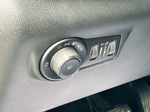 New 2026 Jeep Compass Latitude AWD/4WD image 10
