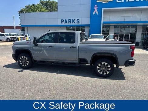 Used 2025 Chevrolet Silverado 2500 Custom w/ Custom Value Package AWD/4WD image 8