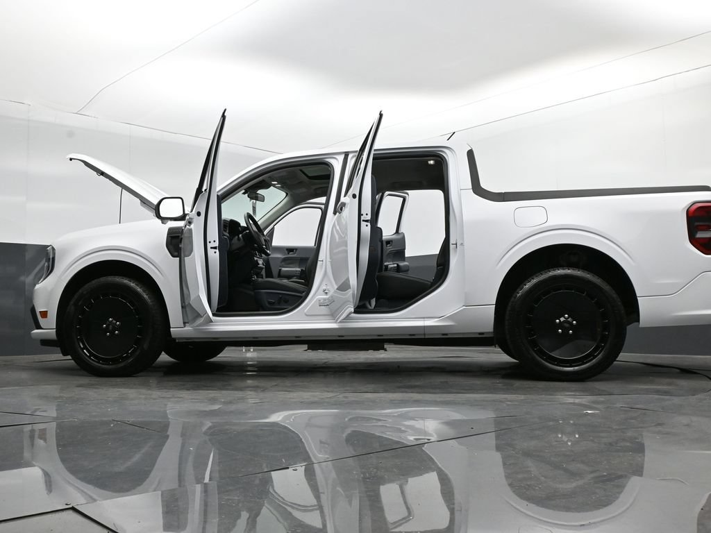 Certified 2025 Ford Maverick Lobo AWD/4WD image 39