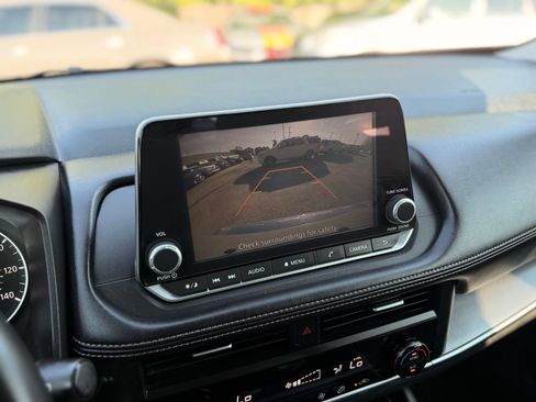 Used 2026 Nissan Rogue SV FWD image 38