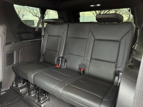 Used 2022 Chevrolet Suburban High Country image 30