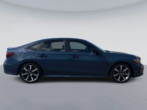 Used 2025 Honda Civic Sport Touring image 2