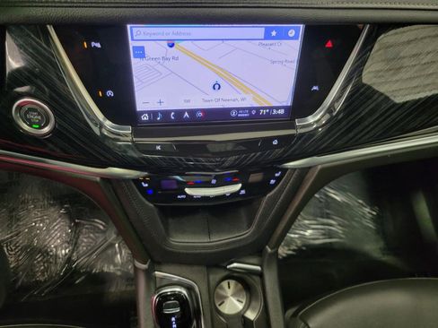 Certified 2025 Cadillac XT6 Premium Luxury image 8