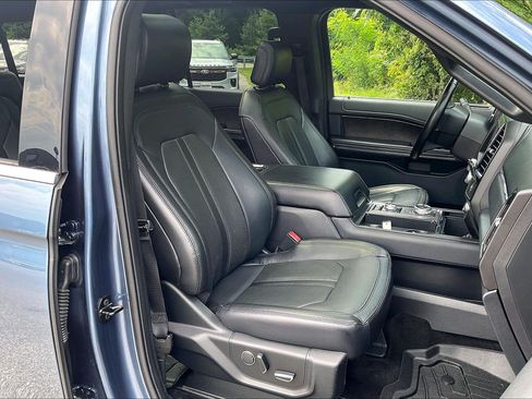 Used 2018 Ford Expedition Max Limited w/ Equipment Group 301A AWD/4WD image 7