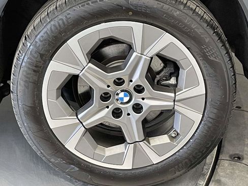 Used 2025 BMW X1 xDrive28i w/ Technology Package image 12