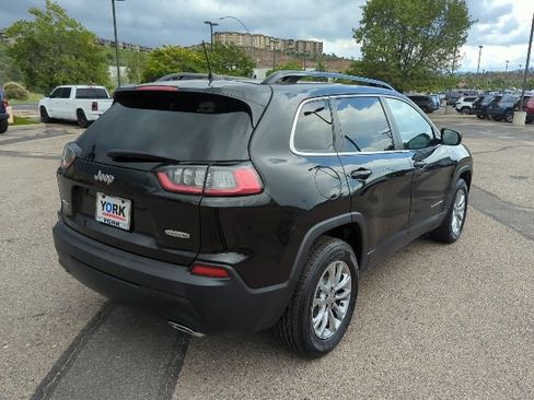 Used 2022 Jeep Cherokee Latitude Lux w/ Sun & Sound Group AWD/4WD image 4