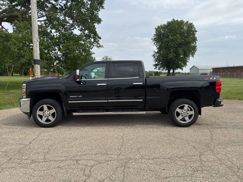 Used 2018 Chevrolet Silverado 2500 LTZ w/ Duramax Plus Package AWD/4WD image 1