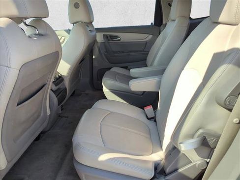Used 2017 Chevrolet Traverse LT image 21