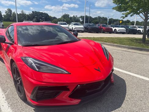 Used 2024 Chevrolet Corvette Stingray Preferred Cpe w/ Z51 Performance Package RWD image 5