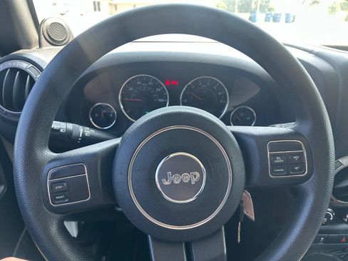 Used 2013 Jeep Wrangler Sport AWD/4WD image 11