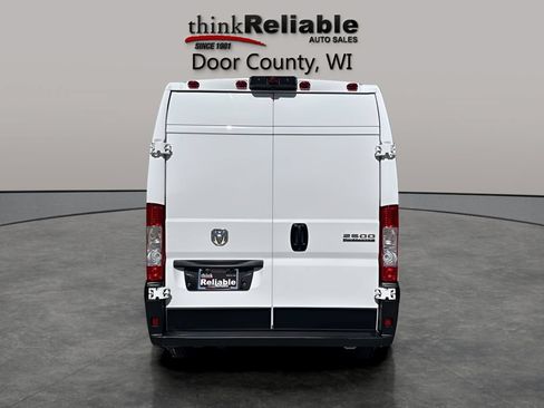 Used 2024 RAM ProMaster 2500 w/ Convenience Group FWD image 4