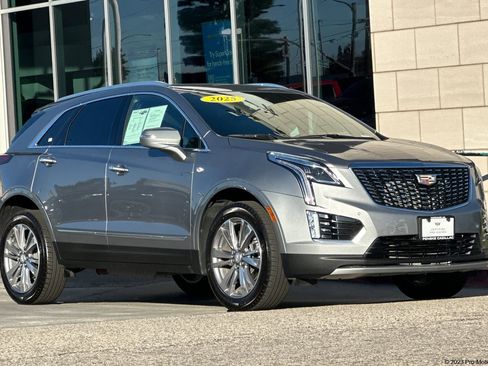 Used 2025 Cadillac XT5 Premium Luxury image 1
