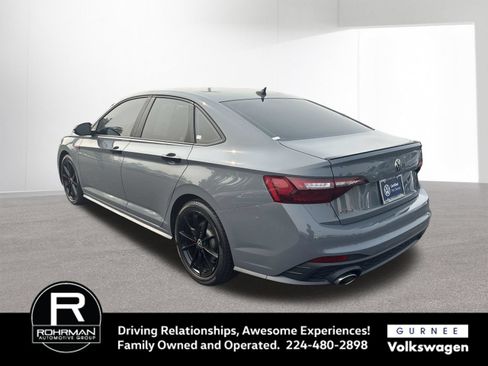 Used 2024 Volkswagen Jetta GLI 40th Anniversary Edition FWD image 6