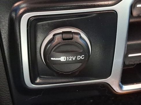 Used 2019 Jeep Wrangler Unlimited Sahara w/ Uconnect 4C Nav & Sound Group AWD/4WD image 24