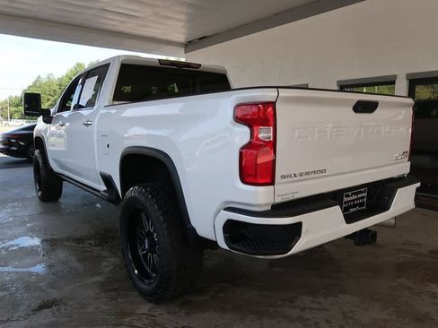 Used 2023 Chevrolet Silverado 2500 High Country w/ Z71 Off-Road Package AWD/4WD image 8