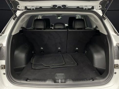 Used 2022 Jeep Compass Latitude image 12