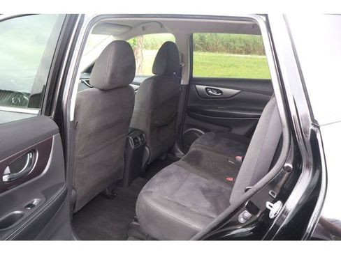 Used 2015 Nissan Rogue SV AWD/4WD image 6