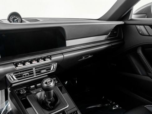 Used 2024 Porsche 911 Carrera GTS w/ Premium Package image 30