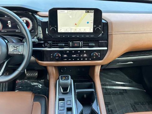 Certified 2025 Nissan Pathfinder Platinum w/ Cargo Package FWD image 16
