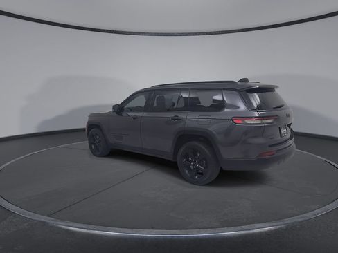 Used 2023 Jeep Grand Cherokee L Laredo AWD/4WD image 13