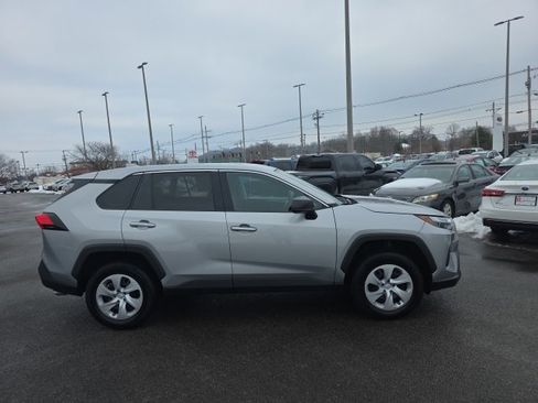 Used 2024 Toyota RAV4 LE image 3