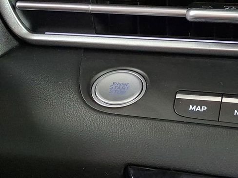 Used 2025 Hyundai Elantra SEL image 26