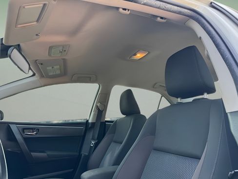 Used 2017 Toyota Corolla LE FWD image 14
