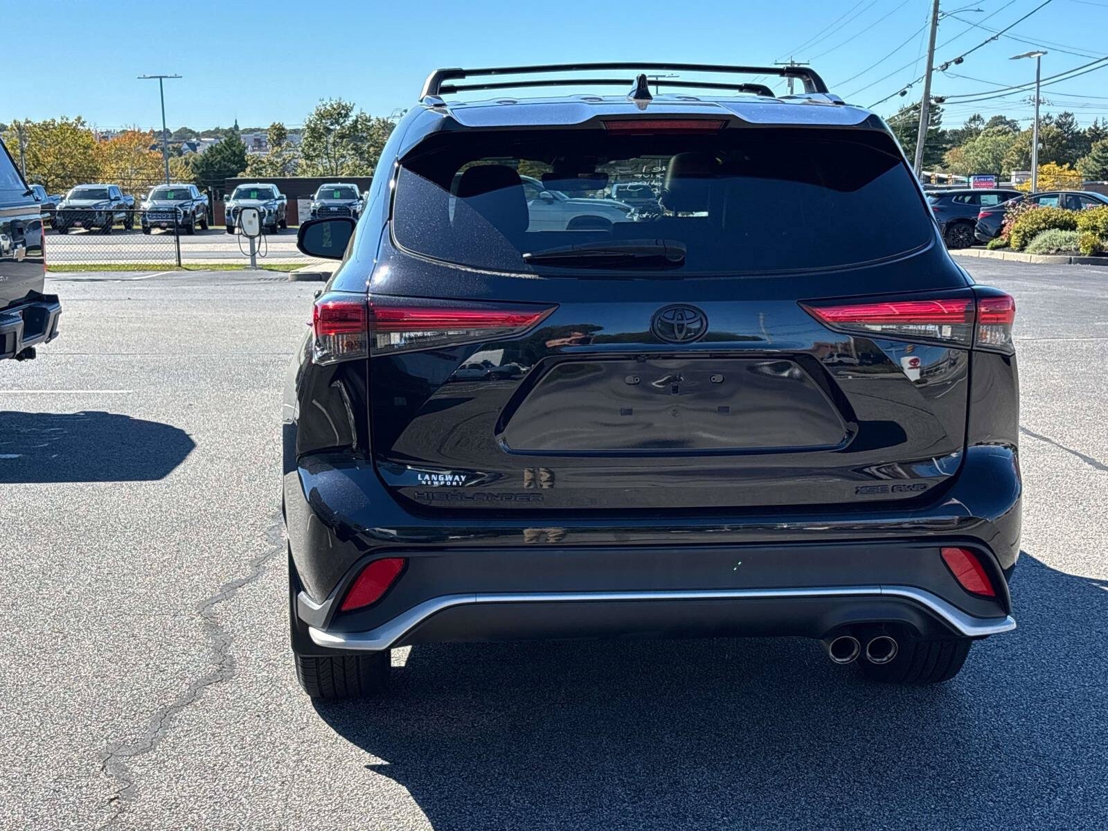 Used 2023 Toyota Highlander XSE AWD/4WD image 4