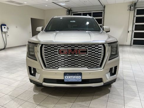 Used 2021 GMC Yukon XL Denali w/ Denali Premium Package RWD image 8