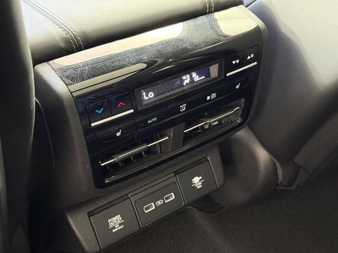 Used 2024 Acura MDX SH-AWD w/ Advance Package image 23