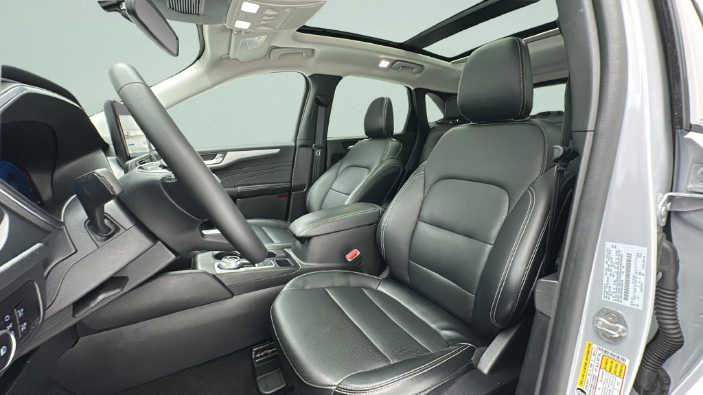 Used 2025 Ford Escape Platinum AWD/4WD image 14
