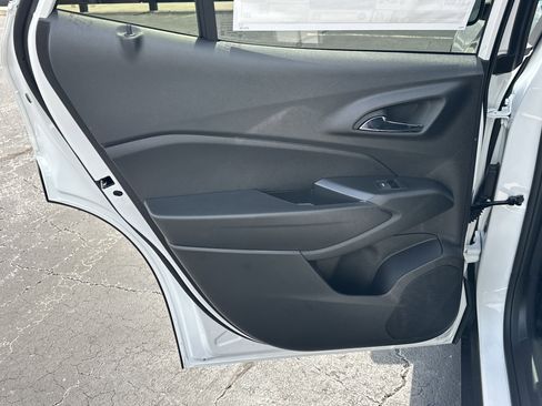 New 2026 Chevrolet Trax LT w/ Driver Confidence Package FWD image 23