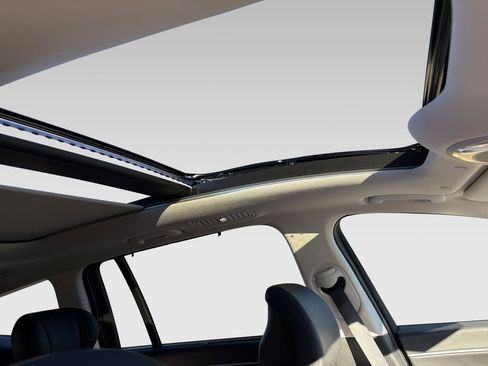 New 2026 Hyundai Ioniq 9 Limited w/ Tow & Go Package image 5