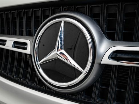 Certified 2025 Mercedes-Benz GLA 250 4MATIC image 3