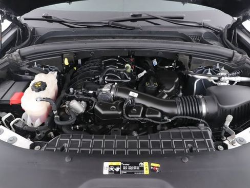 Used 2025 Jeep Grand Cherokee L Altitude AWD/4WD image 15