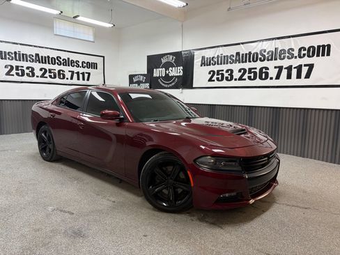 Used 2017 Dodge Charger R/T RWD image 1