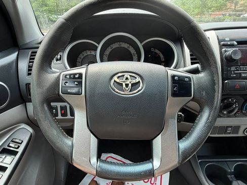 Used 2012 Toyota Tacoma PreRunner w/ SR5 Pkg RWD image 30