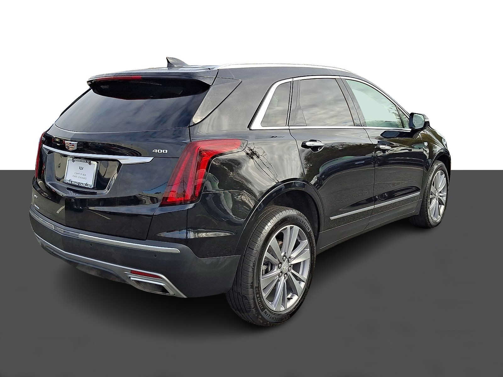 Used 2024 Cadillac XT5 Premium Luxury w/ LPO, Floor Liner Package AWD/4WD image 6
