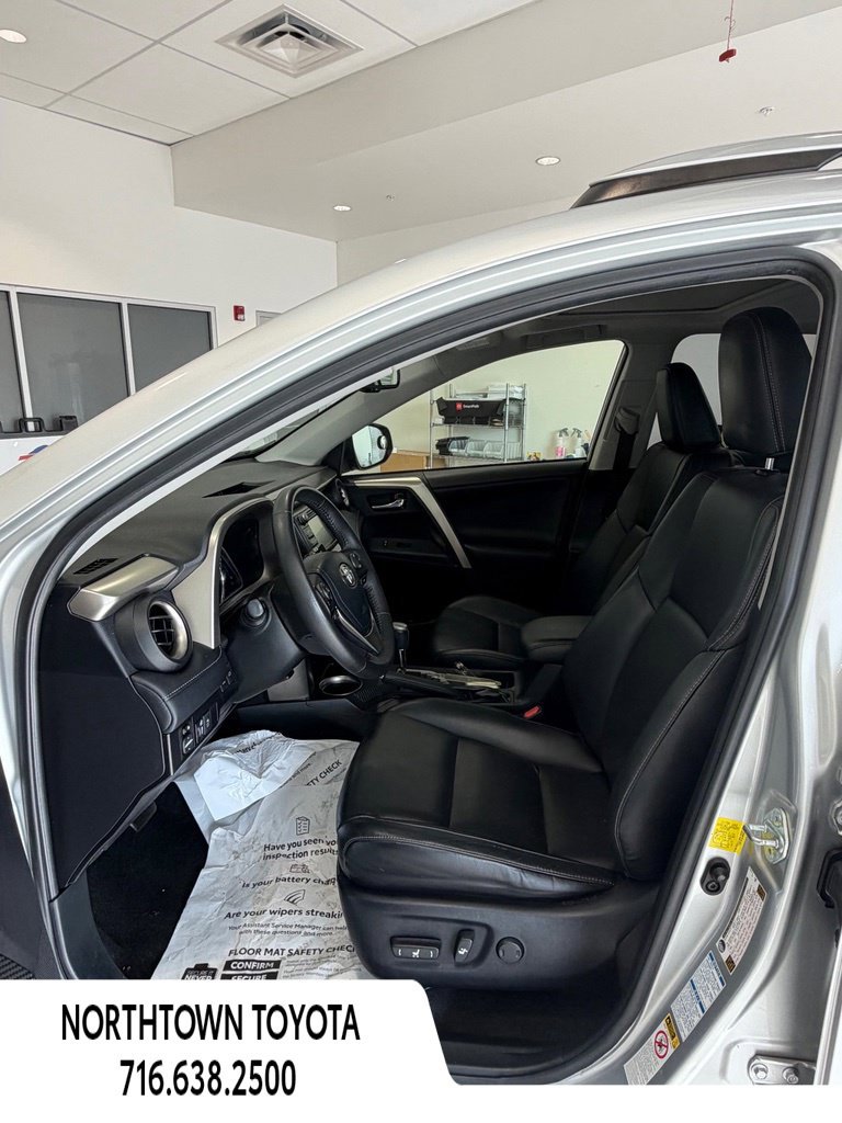 Used 2014 Toyota RAV4 Limited AWD/4WD image 14