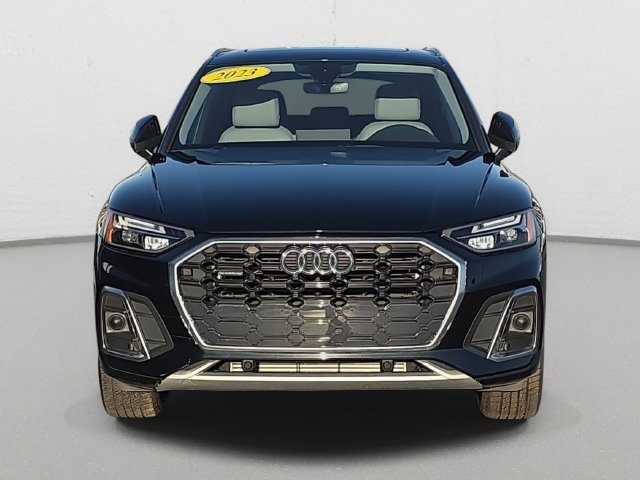 Used 2023 Audi Q5 2.0T Premium w/ Convenience Package AWD/4WD image 2